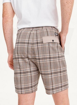 DKNY Plaids Şort Erkek Kahverengi | Turkey_D1873
